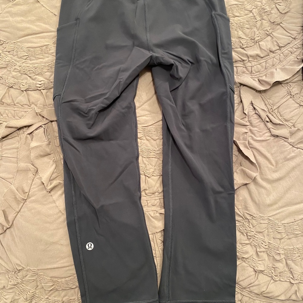 Cropped lulu leggings (dark blue/ grey color)